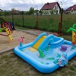Przy Jeziorze żywieckim Z Widokiem Na Skrzyczne Żywiec