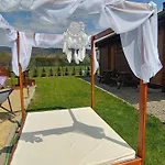 Przy Jeziorze Zywieckim Z Widokiem Na Skrzyczne