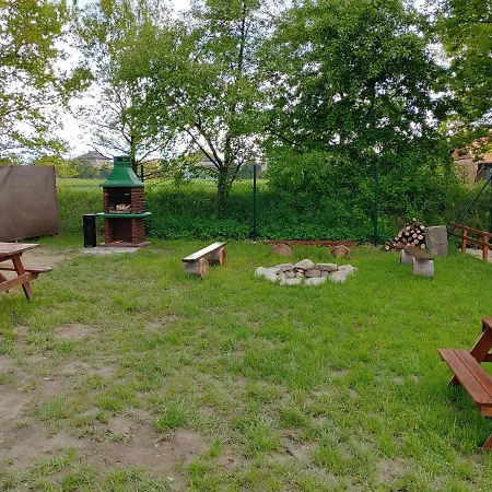 Przy Jeziorze Zywieckim Z Widokiem Na Skrzyczne *