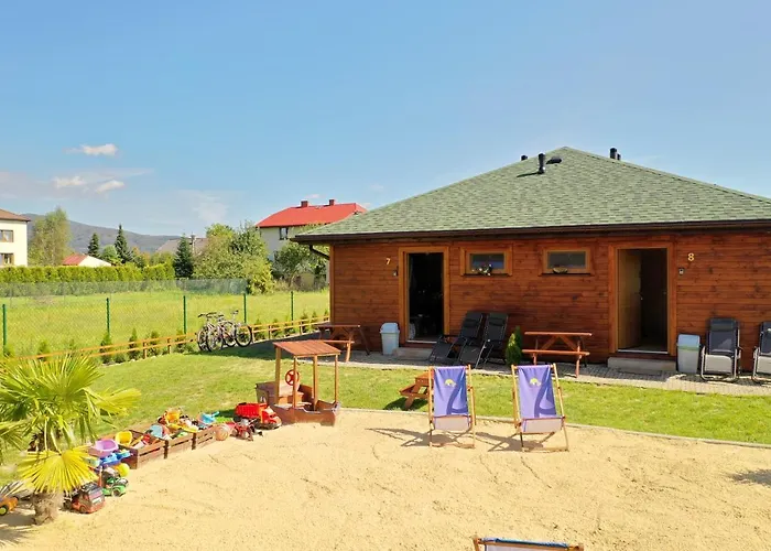 Przy Jeziorze Zywieckim Z Widokiem Na Skrzyczne