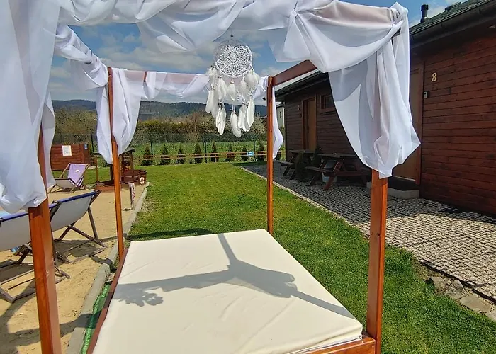 Przy Jeziorze Zywieckim Z Widokiem Na Skrzyczne